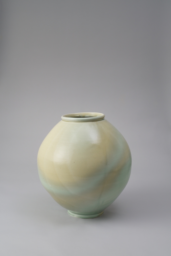 월인천강, Ø46.2cm x 49.5cm, White porcelain, 2015. 노블레스 컬렉션 제공 ⓒ이시우