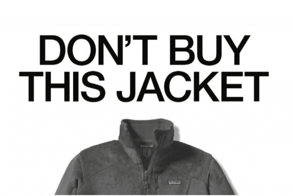 ﻿블랙 프라이데이 당일 아웃도어 브랜드 파타고니아가 게재한 광고 문구다. 새로운 옷을 소비하지 않는 것이 환경을 위하는 일이라는 메시지를 담았다.  사진출처 파타고니아 코리아 홈페이지